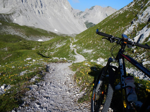 Traumhafter Singletrail – Abfahrt vom Stempeljoch im Karwendel, 2013