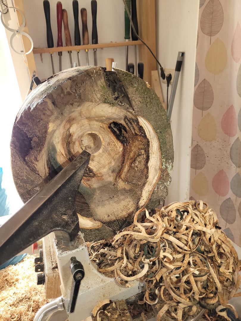 Drechseln einer großen Buchenschale mit 45 cm Durchmesser